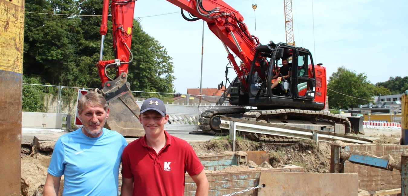 Thorsten Jung und Jens Oliver Prüßner betreuen die Baumaßnahme in Vlotho.